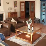 Villa Casa Lorenzo Sleeps 10, With Private Tennis Court & Swimming Pool And 5 Beds *