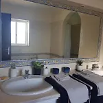 Villa Casa Lorenzo Sleeps 10, With Private Tennis Court & Swimming Pool And 5 Beds *