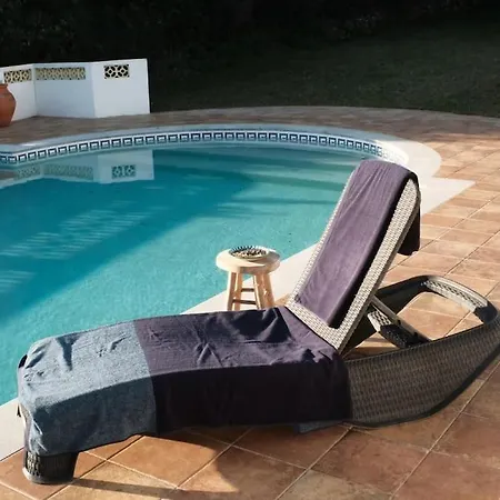 Casa Lorenzo Sleeps 10, With Private Tennis Court & Swimming Pool And 5 Beds Villa Portimão
