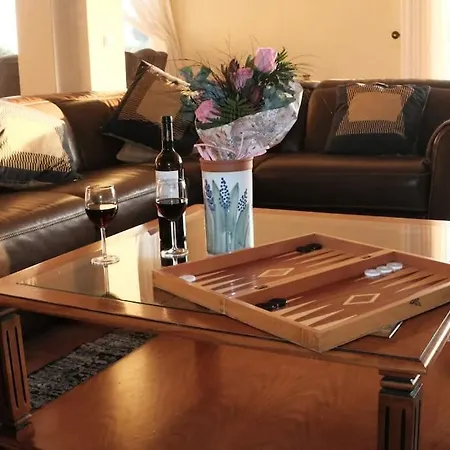 Casa Lorenzo Sleeps 10, With Private Tennis Court & Swimming Pool And 5 Beds Villa Portimão
