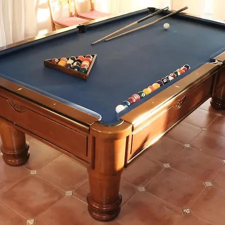 Βίλα Casa Lorenzo With Tennis Court & Swimming Poolen *
