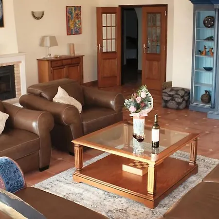 Βίλα Casa Lorenzo With Tennis Court & Swimming Poolen *