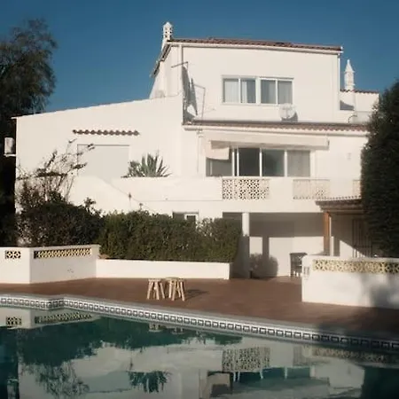 Casa Lorenzo With Tennis Court & Swimming Poolen