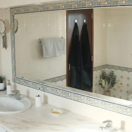 Casa Lorenzo Sleeps 10, With Private Tennis Court & Swimming Pool And 5 Beds ヴィラ